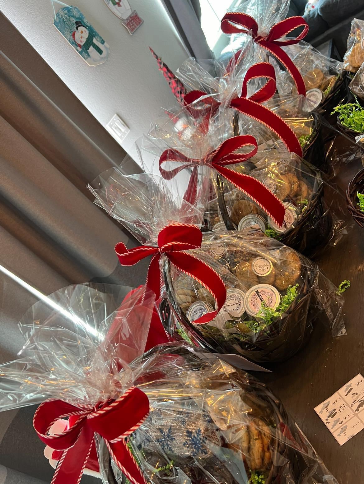 Holiday Gift basket - Image 3